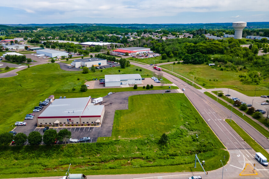 Truax Blvd, Eau Claire, WI for rent - Building Photo - Image 3 of 4