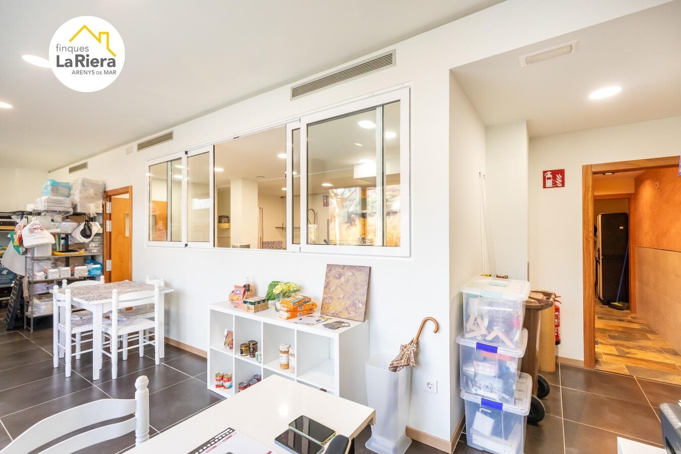 Arenys de Munt, BAR 08358 -  -  - Interior Photo - Image 1 of 14