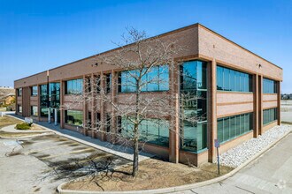 2470 Milltower Ct, Mississauga, ON for rent Primary Photo- Image 1 of 5