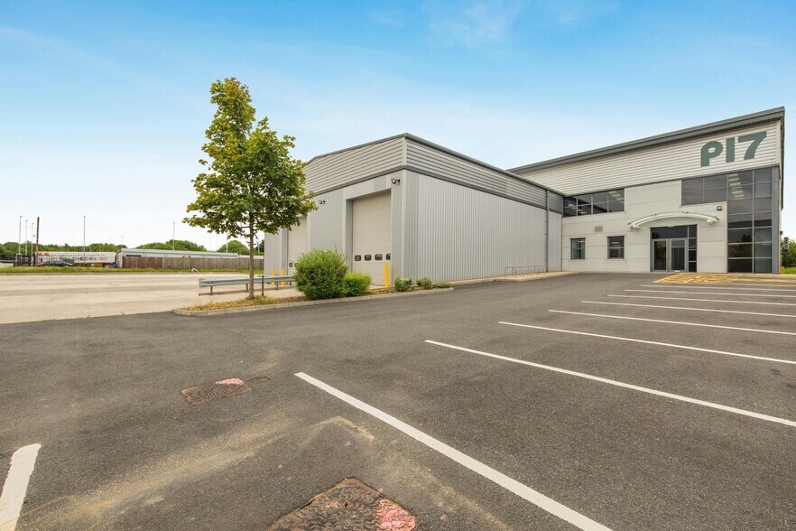 Parklands, Heywood to rent - Building Photo - Image 2 of 19