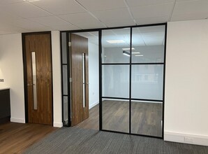 Maritime Walk, Southampton to rent Interior Photo- Image 1 of 5