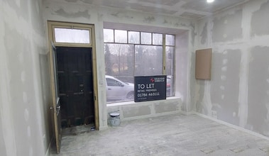 4 Pretoria Pl, Falkirk to rent Interior Photo- Image 2 of 2