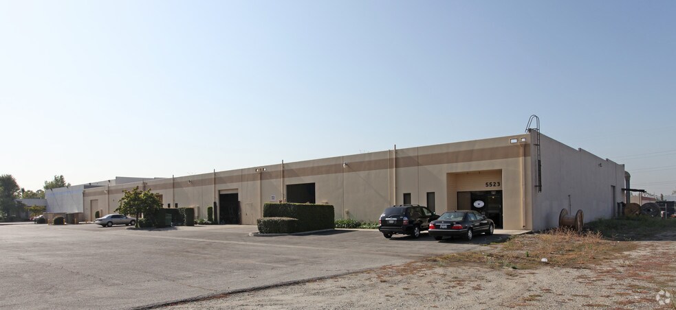 5519-5523 Ayon Ave, Irwindale, CA to rent - Building Photo - Image 1 of 6