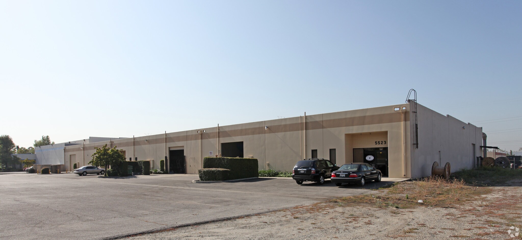 5519-5523 Ayon Ave, Irwindale, CA to rent Building Photo- Image 1 of 7