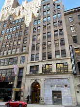 243 W 30th St, New York, NY for rent Building Photo- Image 1 of 15