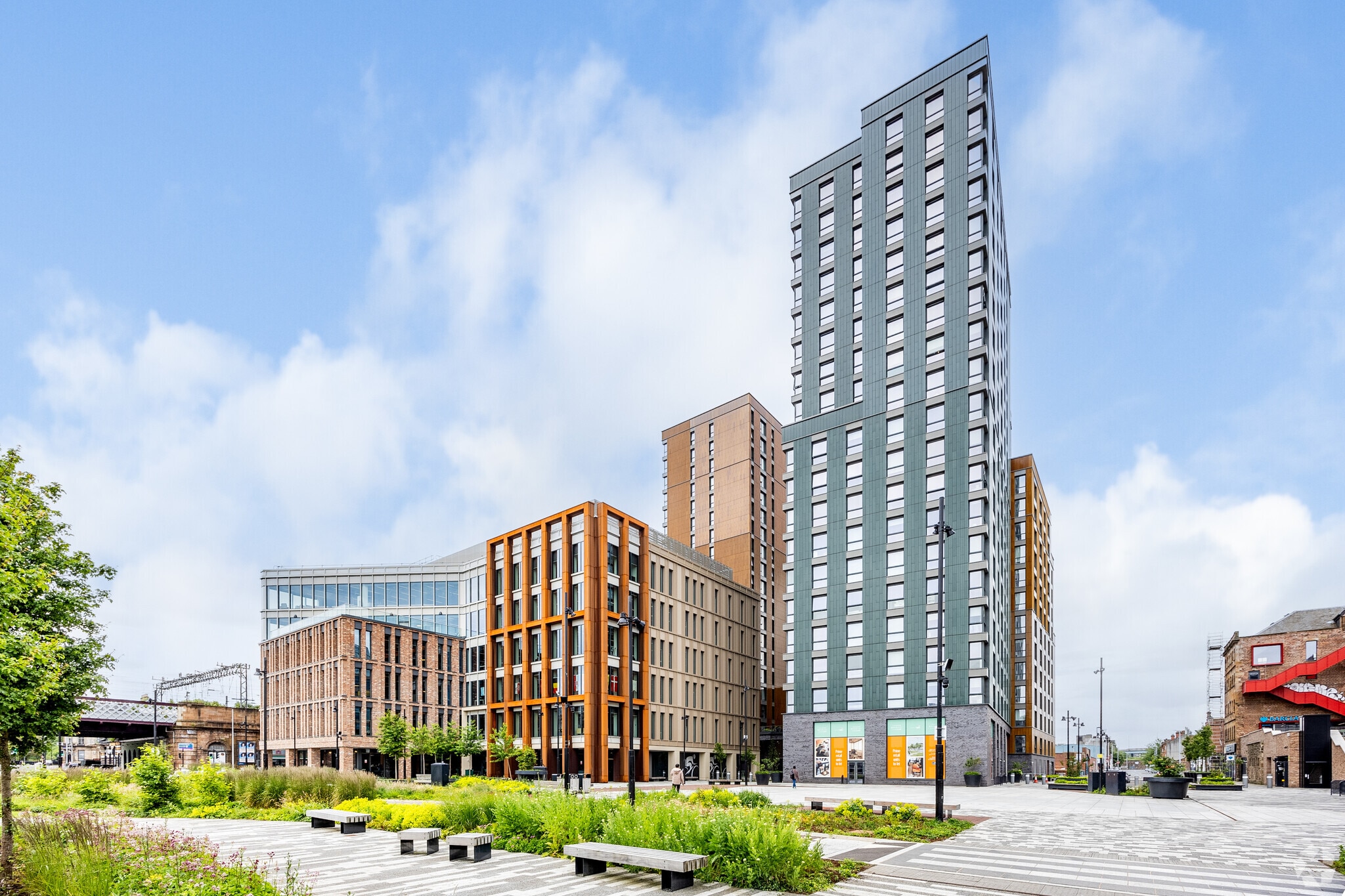 Clyde Pl, Glasgow to rent Primary Photo- Image 1 of 5