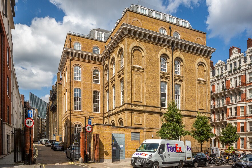 22 Carlisle Pl, London to rent - Building Photo - Image 3 of 7