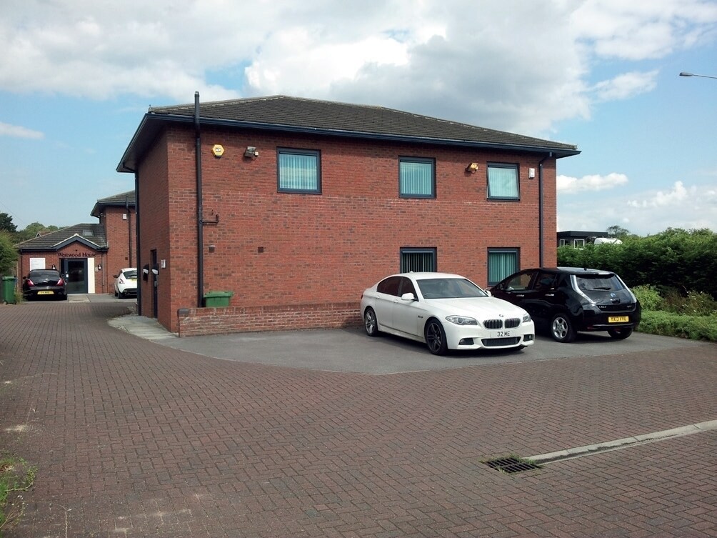 Annie Med Ln, Brough for sale Primary Photo- Image 1 of 1