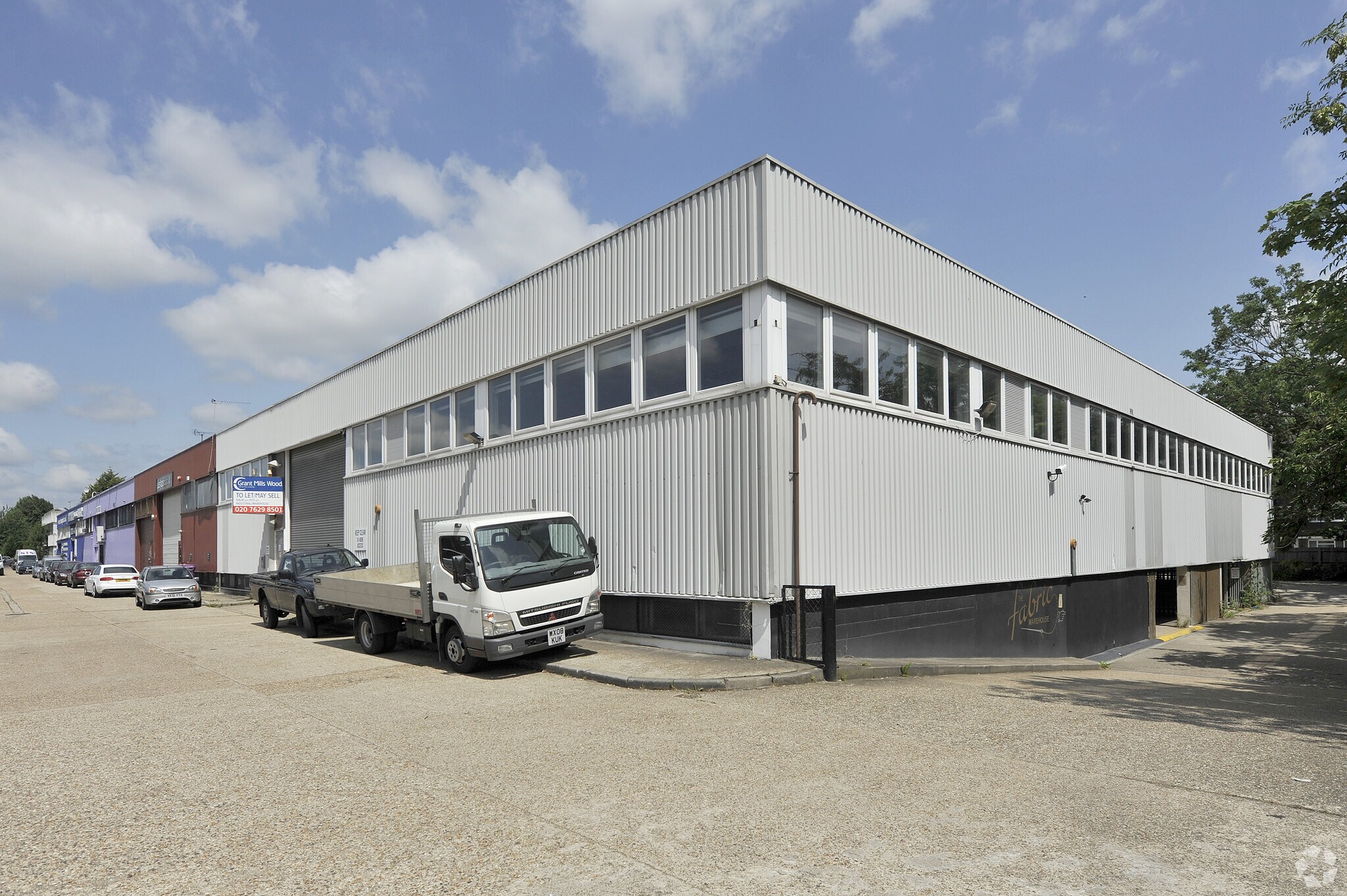 Packet Boat Ln, Uxbridge for sale Primary Photo- Image 1 of 1