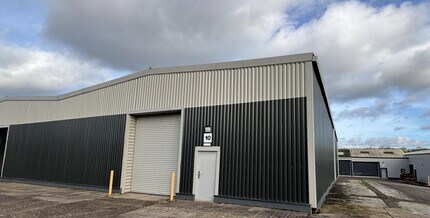 Milnhay Rd, Nottingham to rent Building Photo- Image 1 of 3