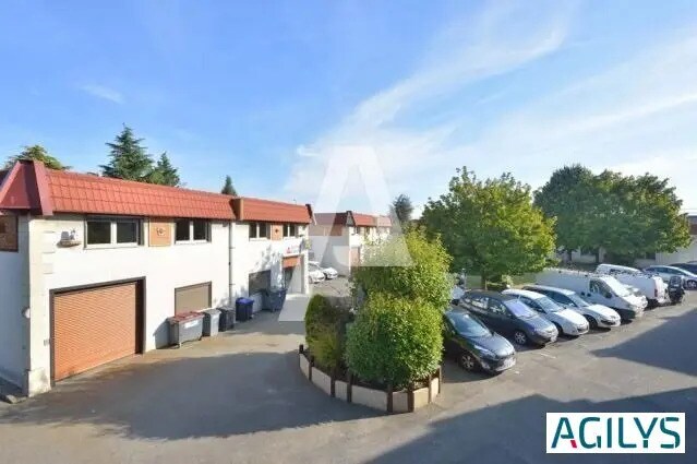 Light Industrial in Massy to rent - Building Photo - Image 2 of 13