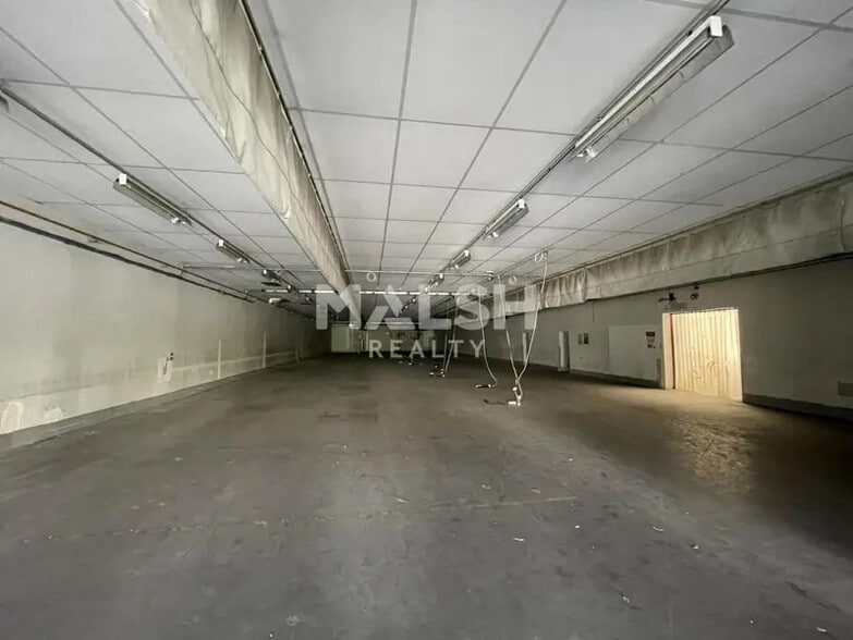 Light Industrial in Lyon to rent - Interior Photo - Image 3 of 5