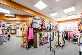 219-225 Commercial Rd, London to rent Interior Photo- Image 2 of 10