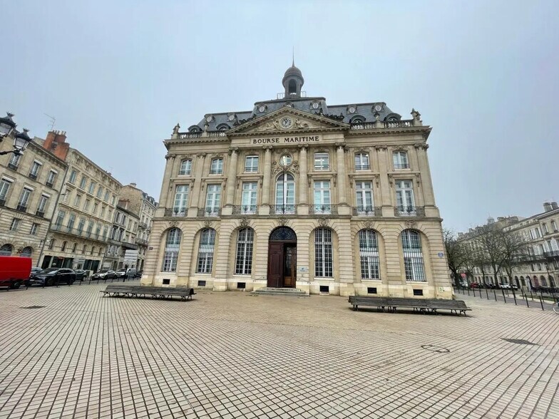 Office in Bordeaux to rent - Building Photo - Image 1 of 19