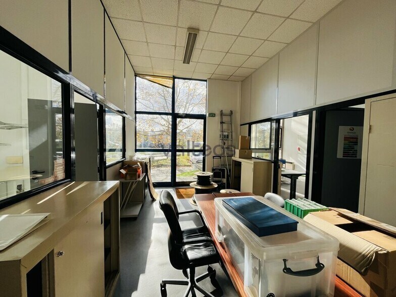 Office in Labège to rent - Interior Photo - Image 2 of 7