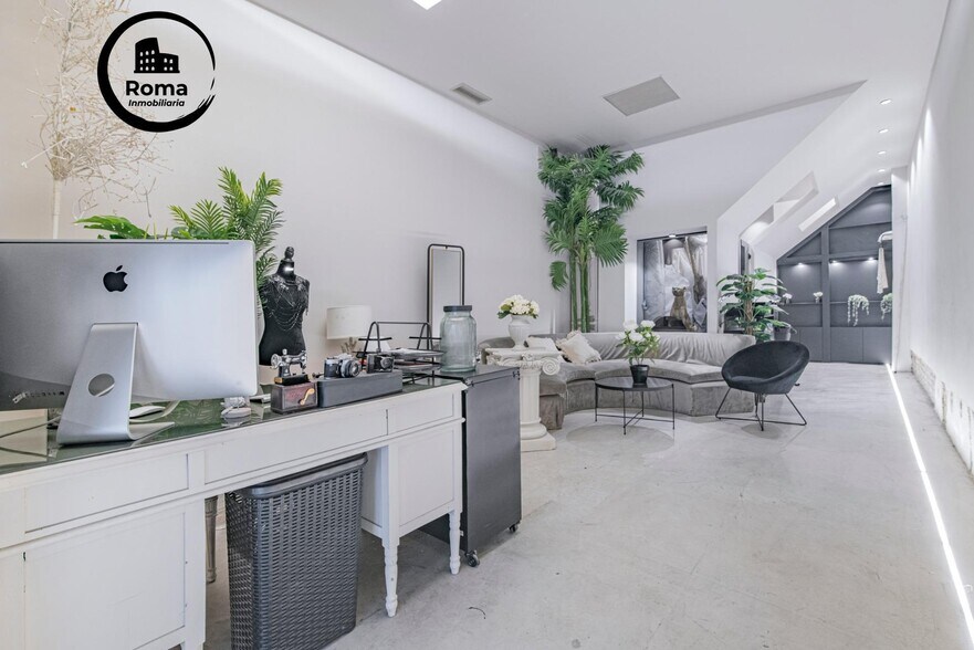 Cuesta del Perro, 1, Granada, Granada for sale - Building Photo - Image 1 of 28