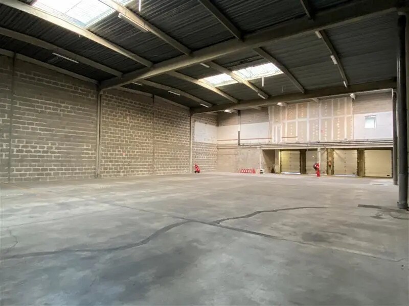 Industrial in Vitry-sur-Seine to rent Interior Photo- Image 1 of 9