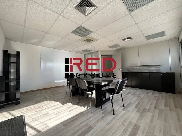 Location Bureaux 134 m² - Photo 1
