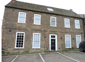 58-60 High St, Newmarket to rent Building Photo- Image 2 of 4