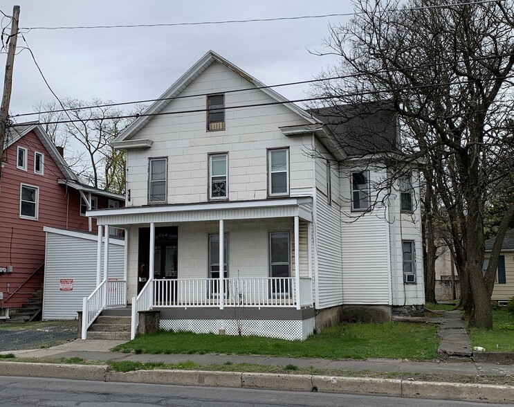 224 N Courtland St, East Stroudsburg, PA for sale - Building Photo - Image 1 of 1