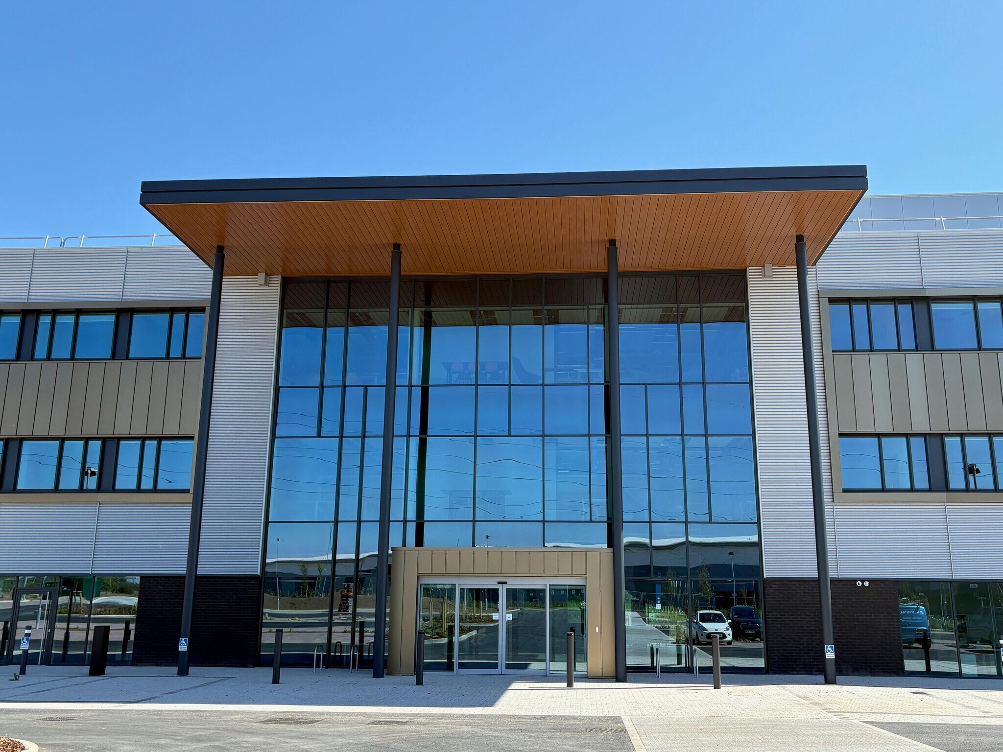 Gateway Blvd, Stowmarket to rent Building Photo- Image 1 of 19