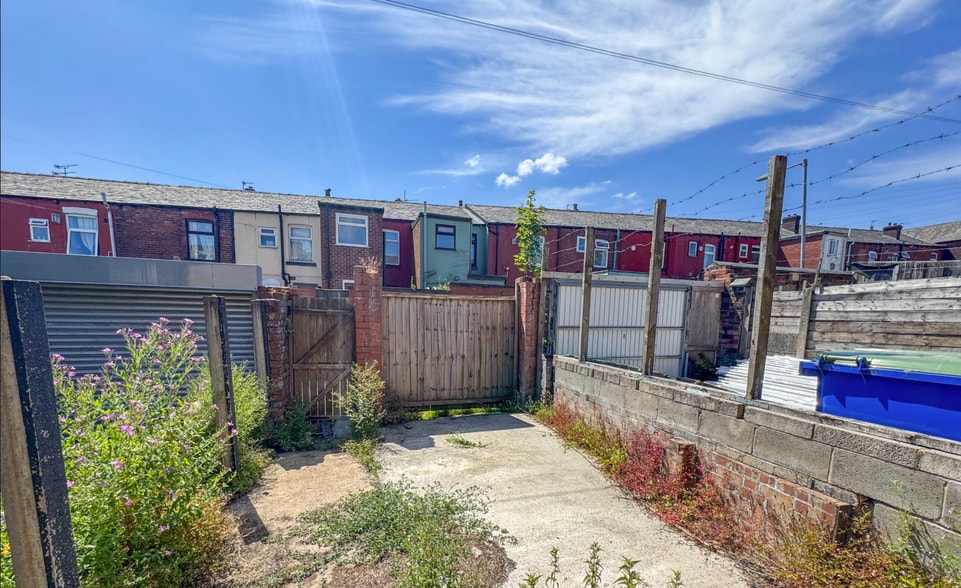 411 Chorley Old Rd, Bolton for sale - Building Photo - Image 2 of 10