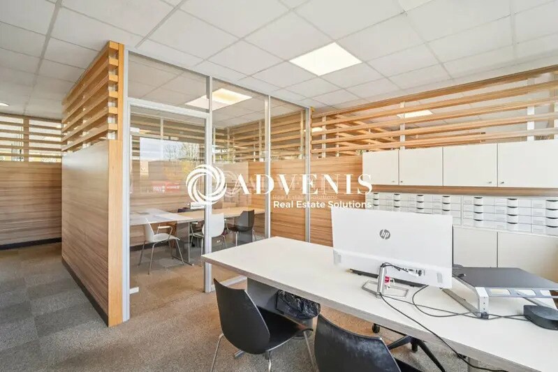 Office in Villepinte to rent - Building Photo - Image 3 of 12