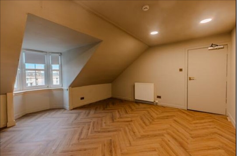 21 Wellington Sq, Ayr to rent Interior Photo- Image 1 of 1