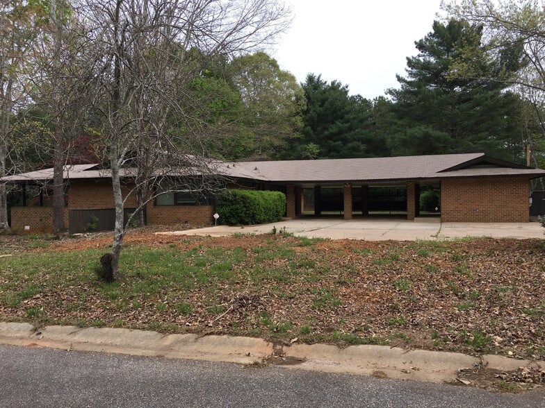 8240 Macon Hwy, Athens, GA for sale - Building Photo - Image 1 of 1