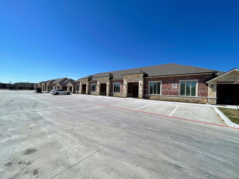 400 Stonebrook Pky, Frisco, TX for rent - Building Photo - Image 1 of 16