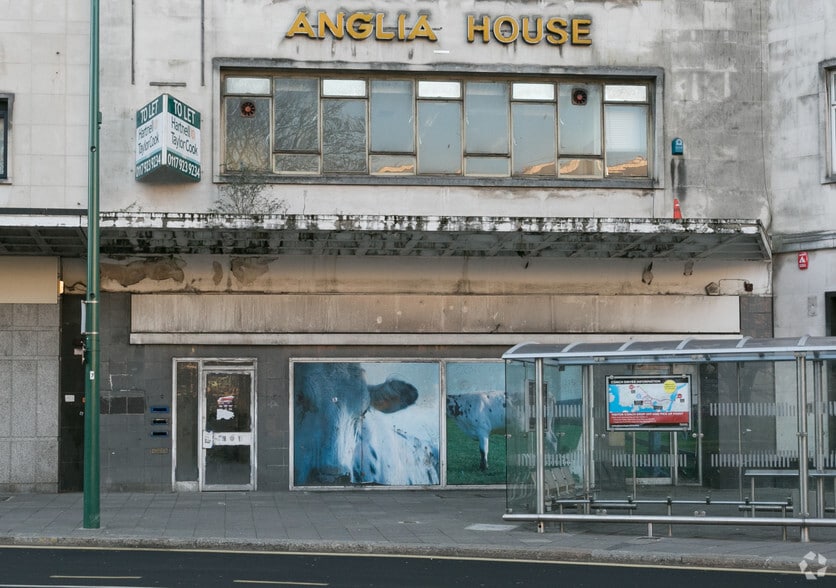 10 Derrys Cross, Plymouth to rent - Building Photo - Image 3 of 4