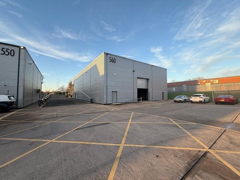 Broadway, Salford to rent - Building Photo - Image 2 of 29