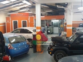 Retail in Madrid, Madrid to rent Interior Photo- Image 2 of 3