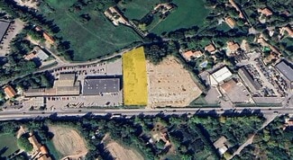 More details for Av De La Patrouille De France, Salon-de-Provence - Land for Sale