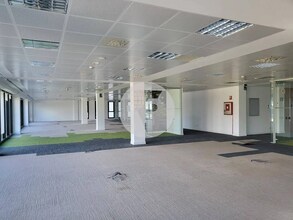 Office in Sant Cugat del Vallès, Barcelona to rent Interior Photo- Image 2 of 11