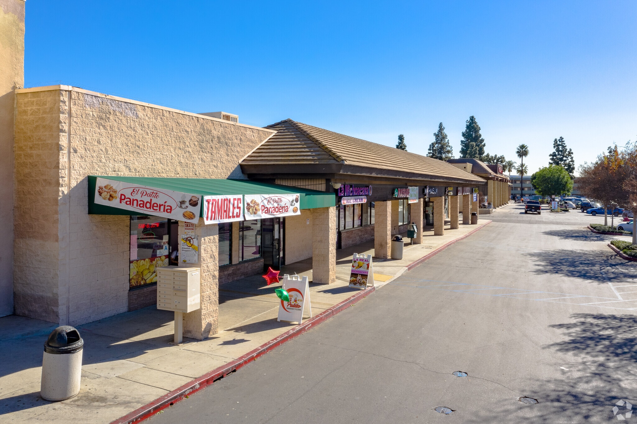 310-326 N Azusa Ave, Covina, CA to rent Primary Photo- Image 1 of 8