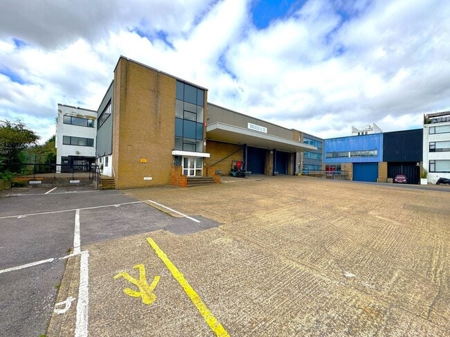 More details for Great West Rd, Brentford - Industrial to Rent