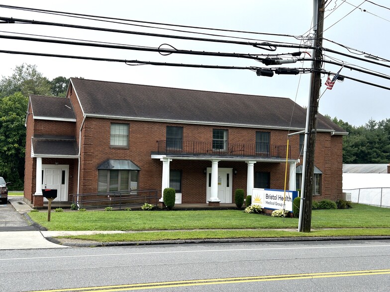 27 Main St, Terryville, CT for sale - Primary Photo - Image 1 of 1