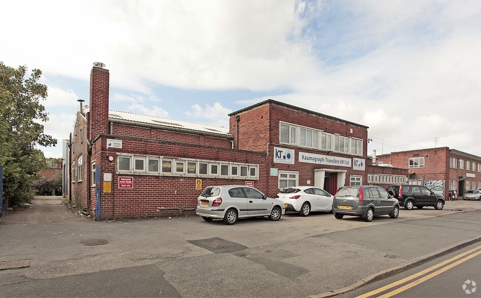 Leestone Rd, Manchester for sale - Building Photo - Image 1 of 1