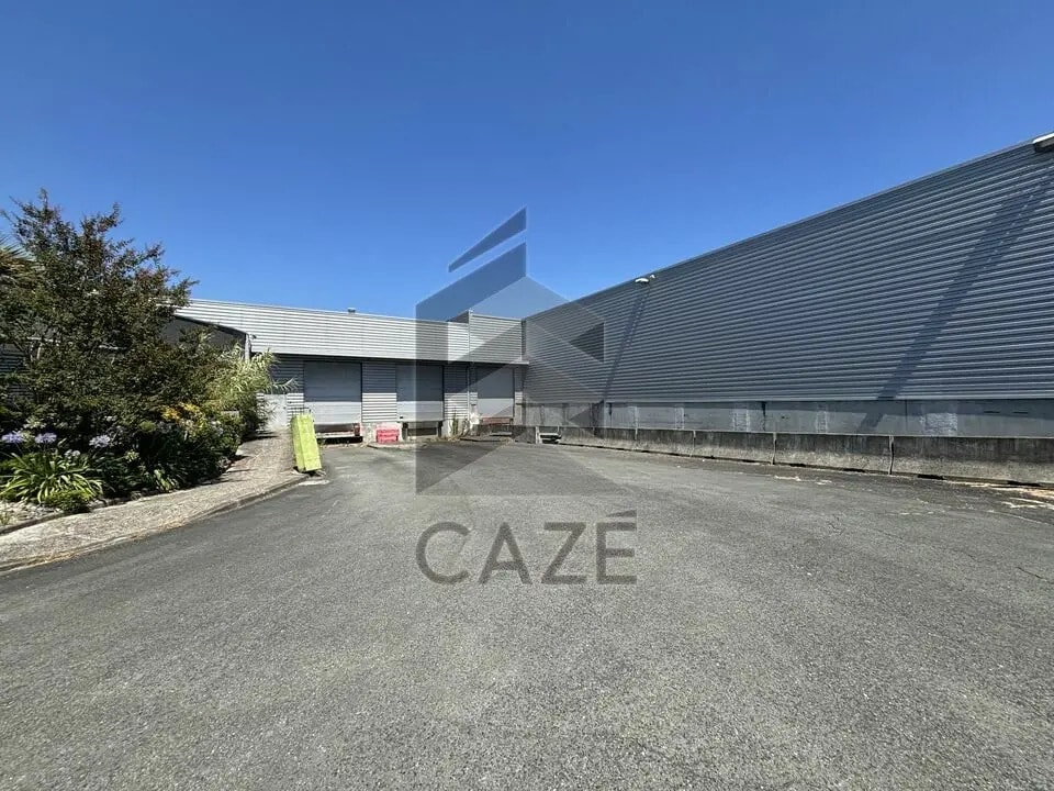Location Local d'activités 1 465 m² - Photo 1