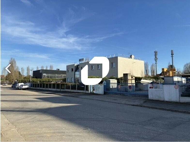 Rue Du Docteur Schweitzer, Morangis to rent - Building Photo - Image 1 of 9