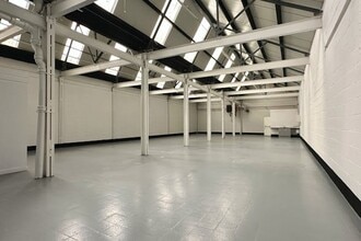 Leagrave Rd, Luton to rent Interior Photo- Image 2 of 3