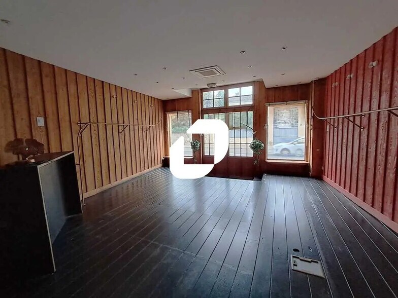 Retail in Bordeaux to rent - Interior Photo - Image 2 of 6