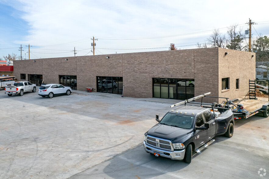 1601-1605 W Grand Ave, Chickasha, OK for sale - Primary Photo - Image 1 of 1