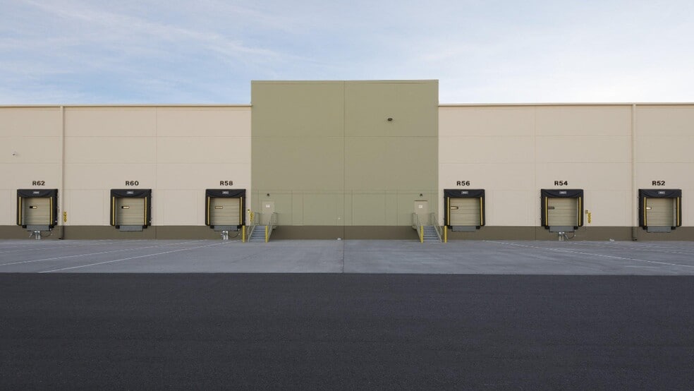 425 E Sydney Dr, Mccarran, NV for rent - Building Photo - Image 3 of 9