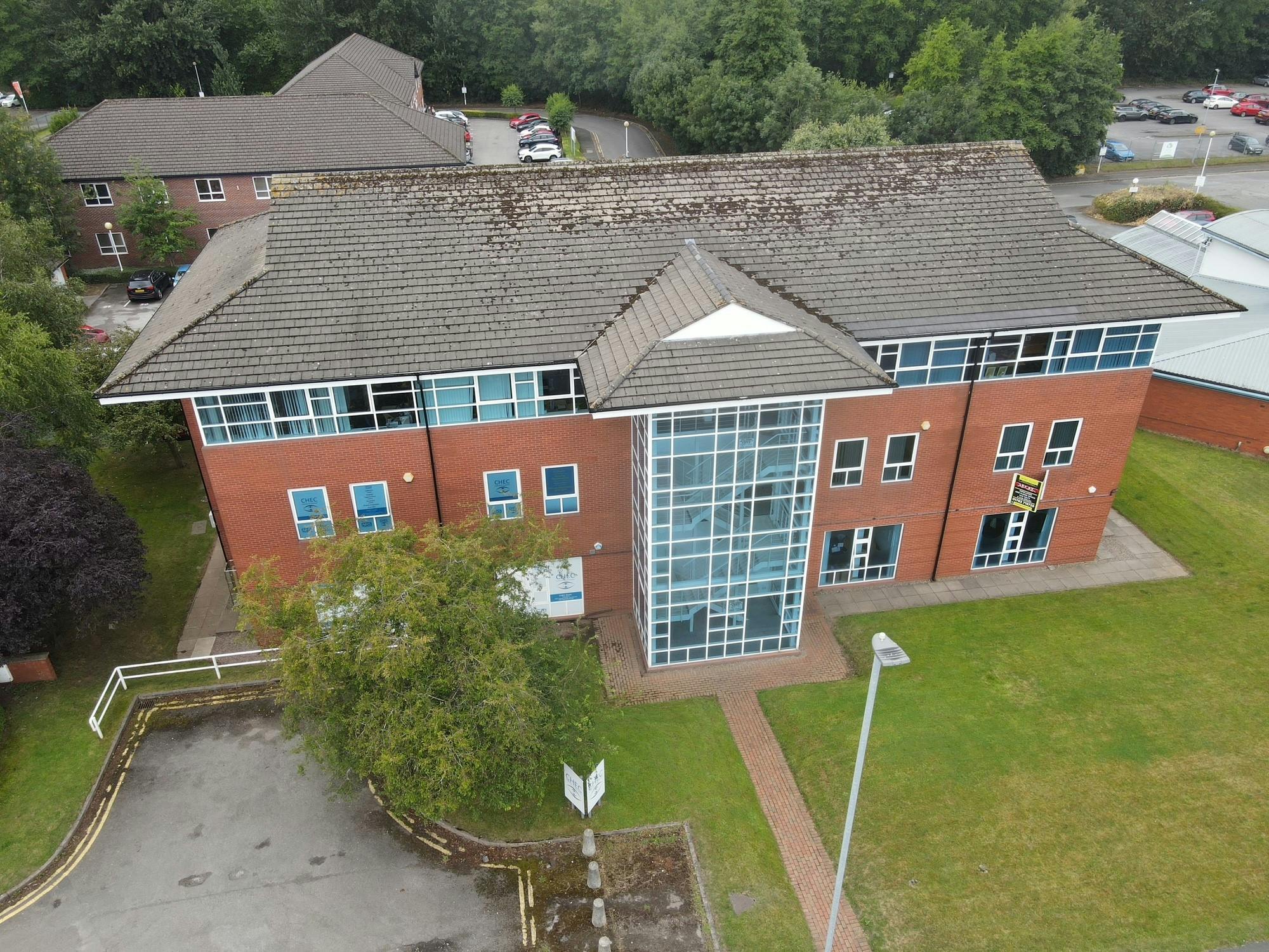 Newcastle Rd, Stoke On Trent to rent Building Photo- Image 1 of 16