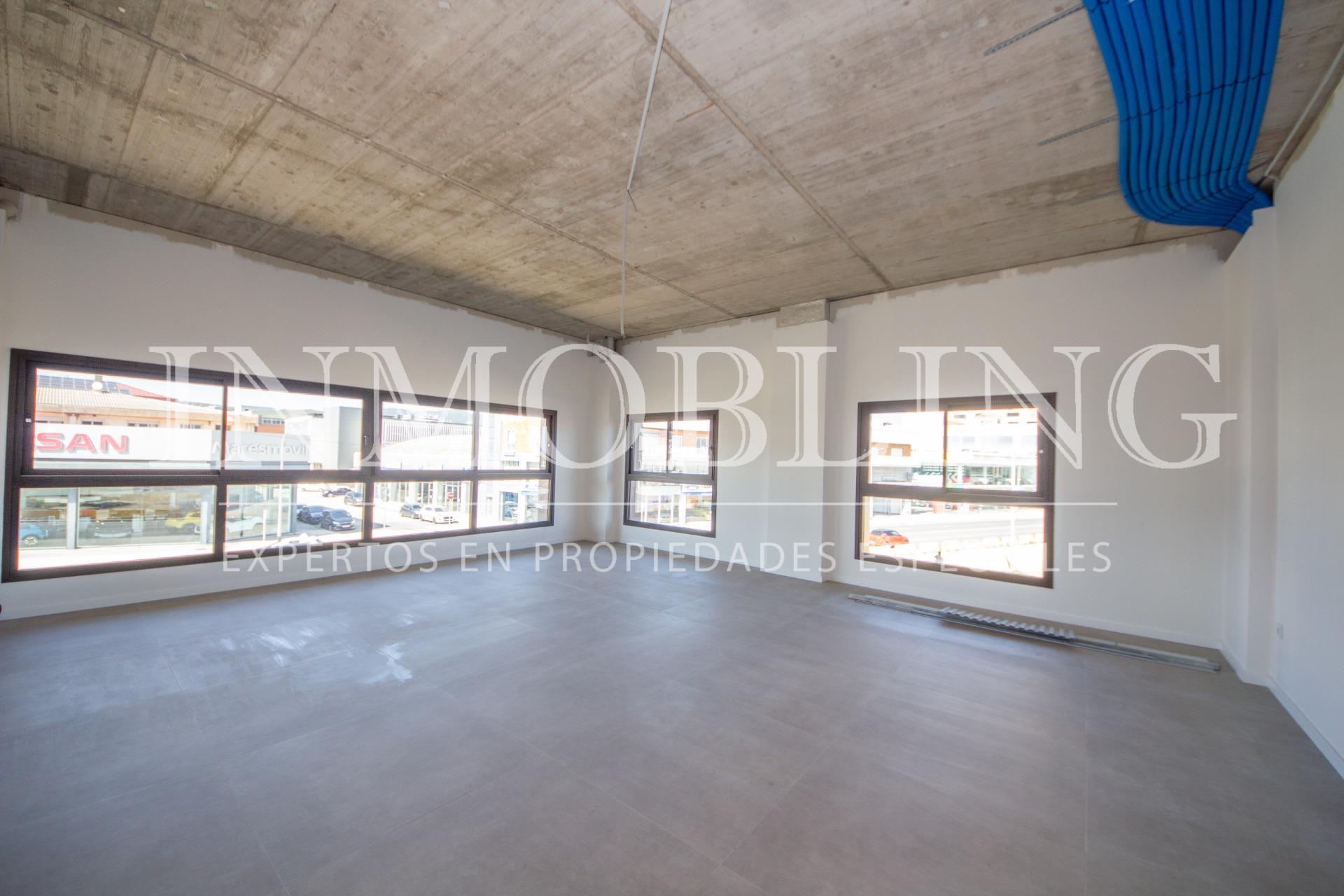 Office in Mataró, Barcelona to rent Primary Photo- Image 1 of 3