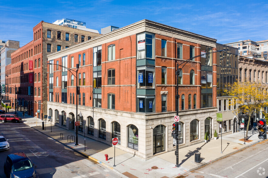 200 W Superior St, Chicago, IL for sale - Building Photo - Image 1 of 1