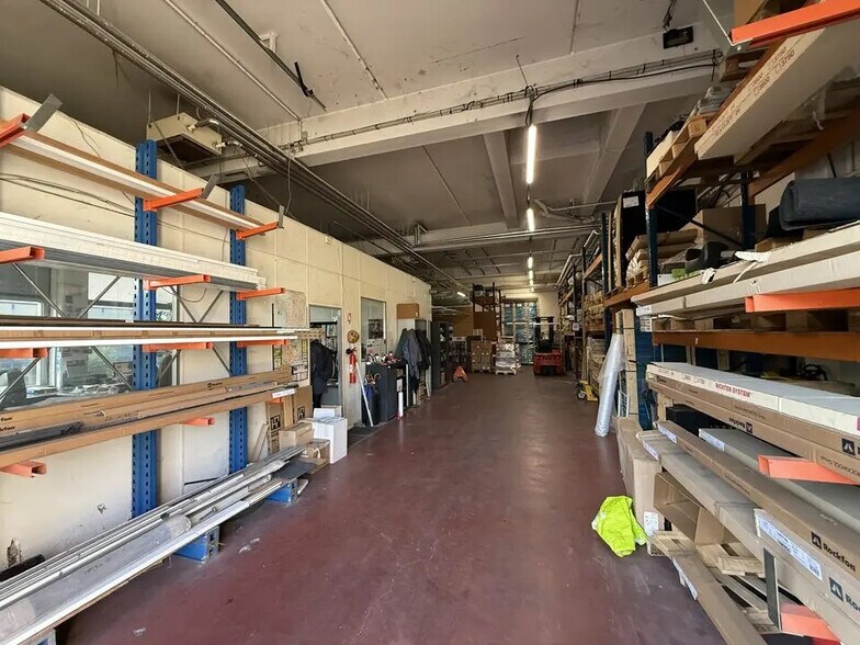 Light Industrial in Gennevilliers to rent - Interior Photo - Image 3 of 5