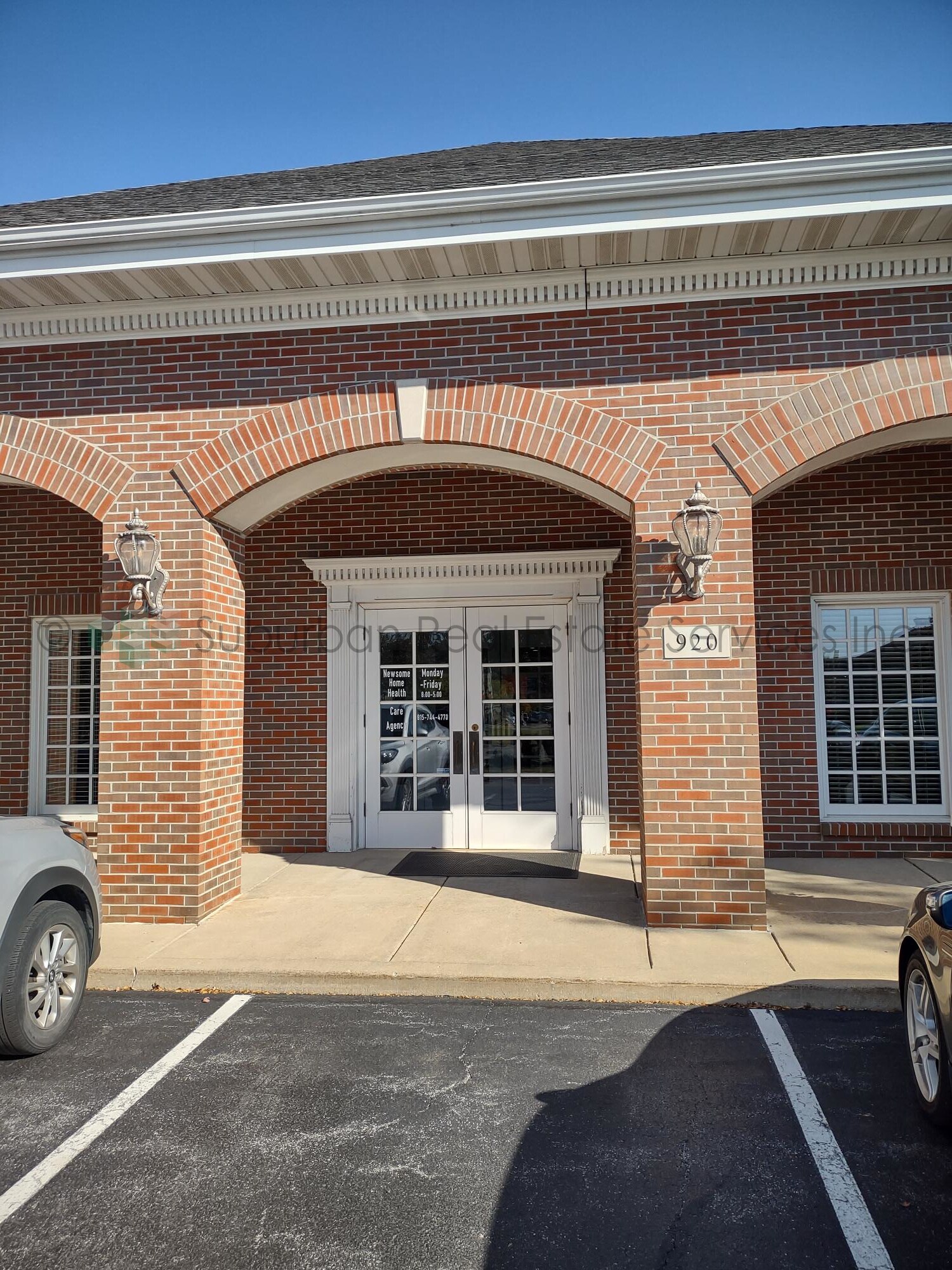 920 Essington Rd, Joliet 60435 Office for Sale